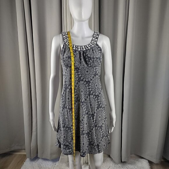 Ann Taylor LOFT 100% Silk, Black, White, Paisley, Side Zip, Midi Dress Size 2P - Picture 6 of 12